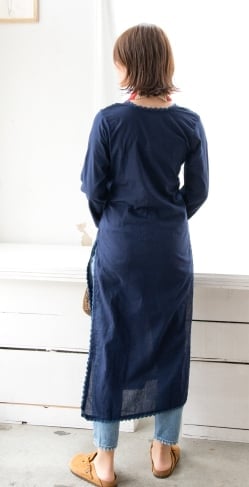 たっぷり刺繍のシンプルクルティ - サブ4