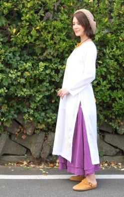 インナー付きが嬉しい！ホワイトドット生地の刺繍クルティ - サブ3