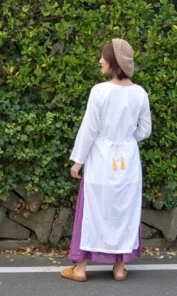 インナー付きが嬉しい！ホワイトドット生地の刺繍クルティ - サブ4