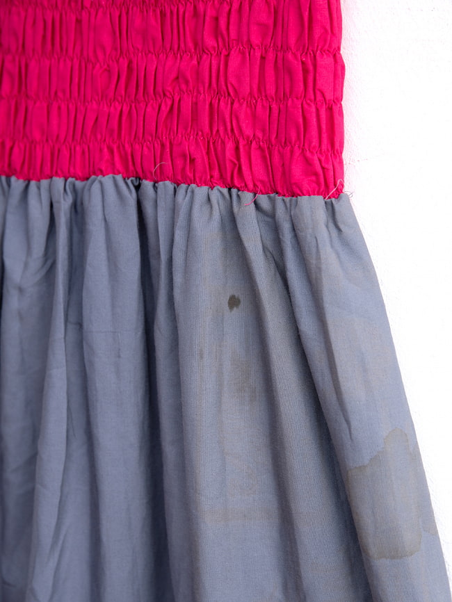 カッチ地方のトライバル刺繍 2WAYスカート ピンク×グレー 6 - プリントや汚れ、ほつれ等がある場合もございます。インドから届いた状態のまま販売いたしますので、御理解のうえお買い求めください。