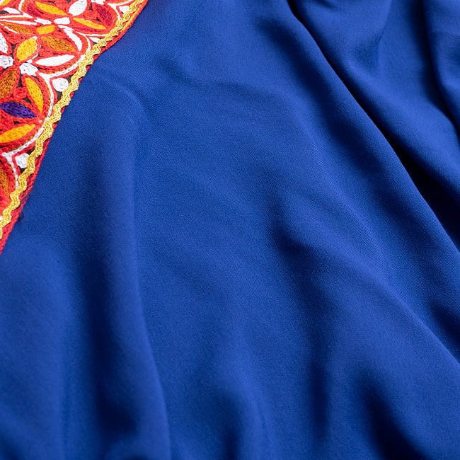 【全て1点もの】　パシュトゥーン族の伝統衣装　カミーズドレス ロング　【青】 9 - やわらかで着心地の良い生地です。