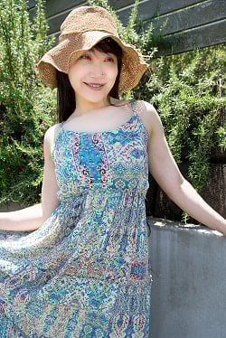 マキシ丈のパステルプリントのプリーツドレス - サブ5