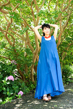 薄手で軽やかに 何通りも楽しめるライトコットンレイヤードワンピース - サブ2