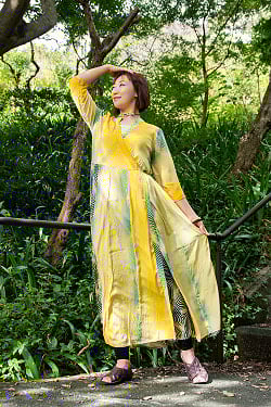 シルエットが美しい アンティークサリーのラップワンピース - サブ2