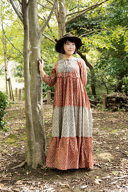 インド伝統 ウッドブロックプリントのティアードワンピース - サブ2