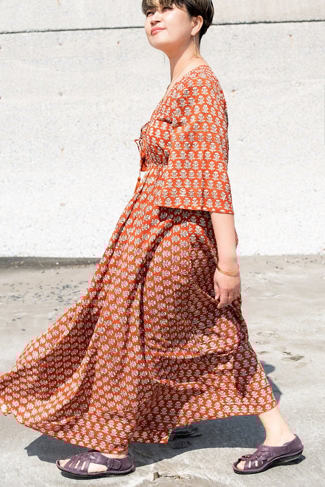 手仕事の温もり インド綿 ウッドブロックプリント フレアワンピース ロング丈 3 - 身長158cmの着用例になります。