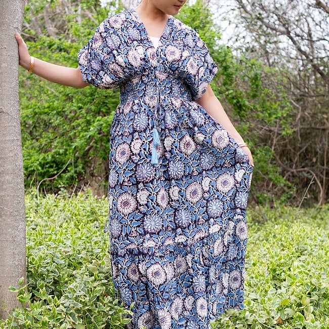 ウッドブロックプリントを贅沢に使った ボヘミアンマキシドレス フレアワンピース ロング丈 3 - 身長158cmの着用例になります。