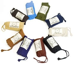 アフガンパンツ 【ブラウン】 4 - 付属のコットンバッグの写真です。お客様にお届けする商品は、上から3枚の写真と同一色のものとなります。