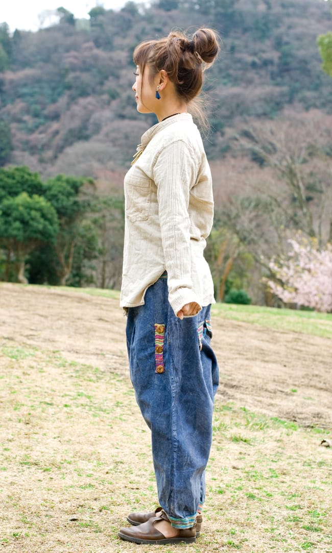コットンストーンウォッシュパンツ 2 - 横から見るとこんな感じです。