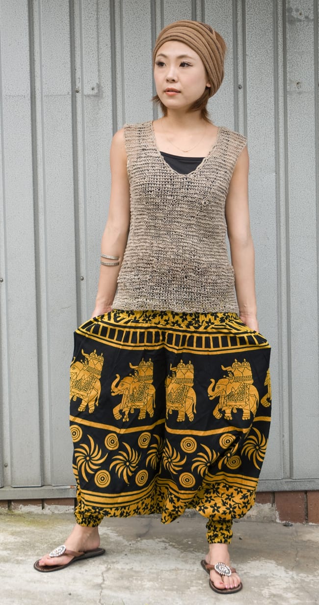 ぞうさんとお花の2WAYモモンガパンツ 【黒×黄】の写真