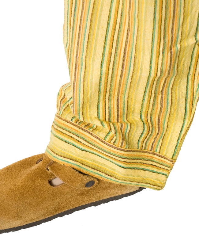 コットンストライプパンツ 【赤紫系】の商品写真 11枚目 裾はもともと折ったデザインです。