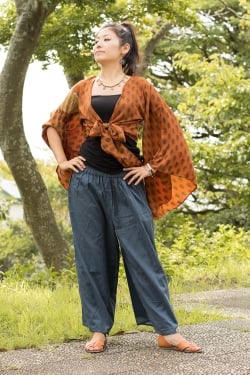 薄手コットンのワイドパンツ - サブ5