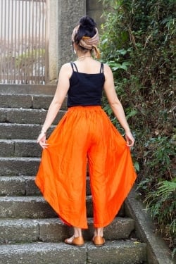 シンプルカラーのフレア巻きパンツ - サブ3