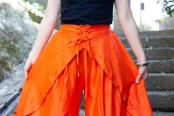 シンプルカラーのフレア巻きパンツ - サブ5