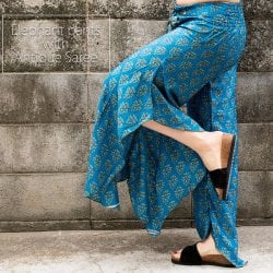  アンティークサリーのスリットワイドパンツ