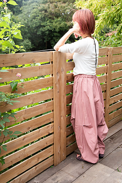 ゆるっとまあるいシルエットが可愛い シンプルコットンのサーカスパンツ - サブ3