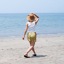 軽い着心地がクセになる アンティークサリーのショートパンツ - サブ3
