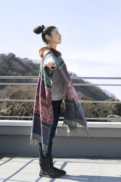 トライバルデザインの大きめふわふわポンチョ - サブ4