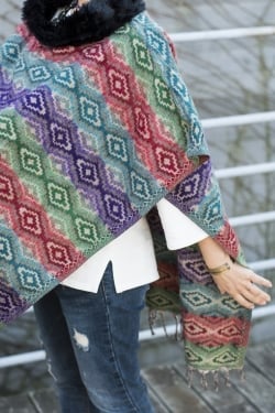 ドットパターンのふわふわポンチョ - サブ4