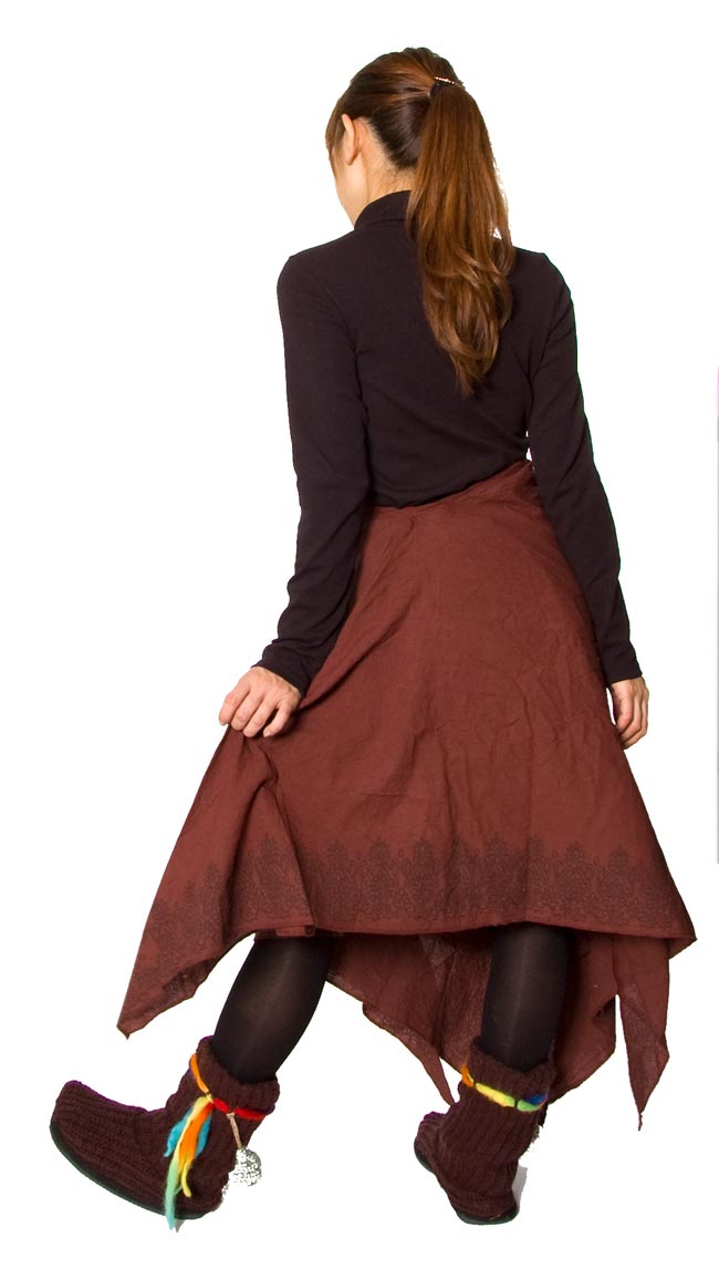 エスニックプリントスカートポンチョ【茶】 2 - 後ろ姿はこんな感じです。