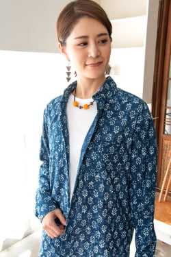 ウッドブロックと藍染の長袖コットンシャツ - サブ3