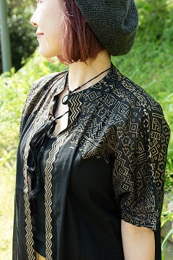 黒×ゴールドで上品に フロントオープン チュニック - サブ3