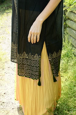 黒×ゴールドで上品に フロントオープン チュニック - サブ4