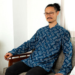 柔らかい風合いが魅力的 藍染とカンタ刺繍のクルタシャツ - サブ2