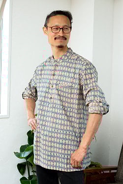 柔らかい風合いが魅力的 藍染とカンタ刺繍のクルタシャツ - サブ3