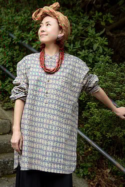 柔らかい風合いが魅力的 藍染とカンタ刺繍のクルタシャツ - サブ4