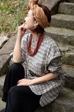 柔らかい風合いが魅力的 藍染とカンタ刺繍のクルタシャツ - サブ5