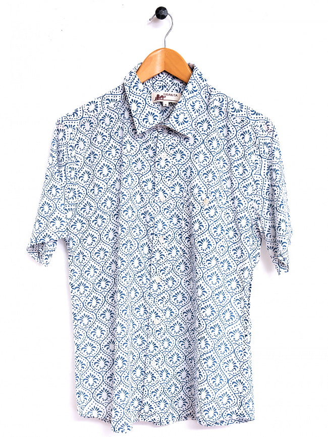 白地に木版染めが映える　半袖コットンシャツ 5 - ブルー