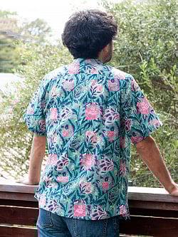 ボタニカル柄の木版染めが美しい　半袖コットンシャツ - サブ5