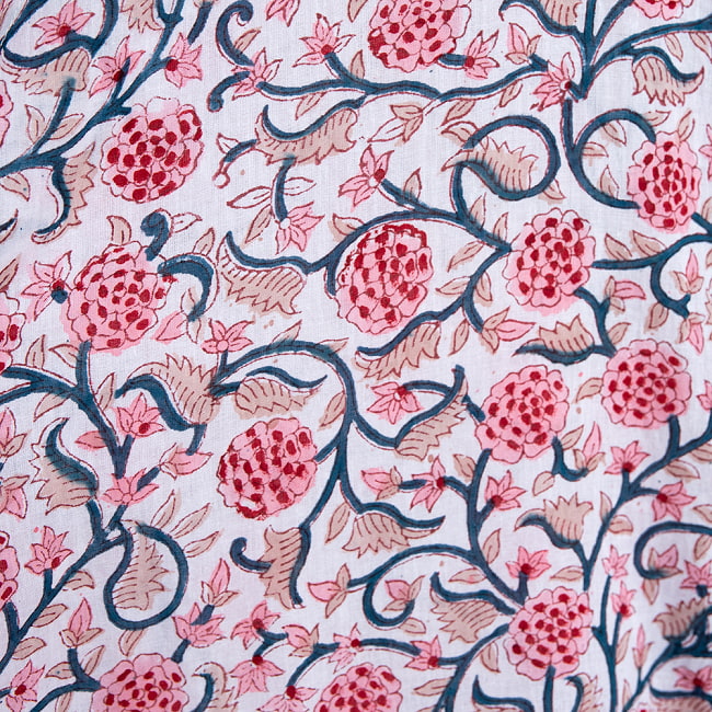 ボタニカル柄の木版染めが美しい　半袖コットンシャツ 7 - ホワイトピンク