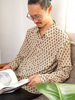 ナチュラルな風合いが着やすい 木版染めの長袖シャツ - サブ2