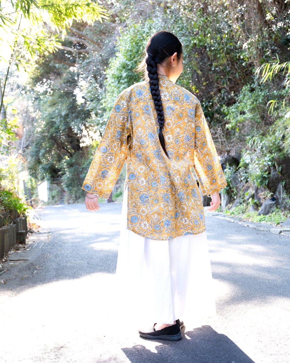 ウッドブロックプリントのバックロング クルティ風チュニックシャツ3枚目の説明写真です