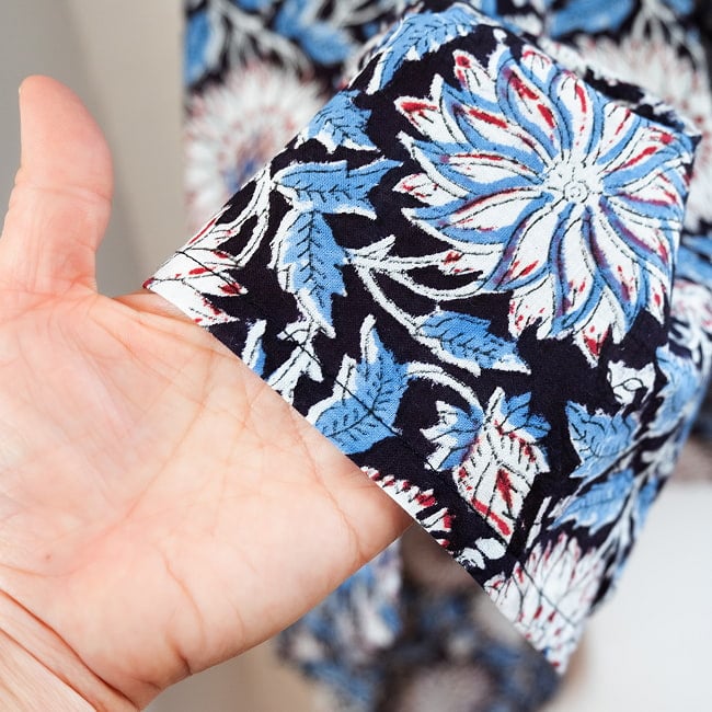 風をまとうインドの手仕事 上下反転で着回し無限大!2WAYウッドブロック・ジレ 6 - 生地は柔らかいコットン素材です