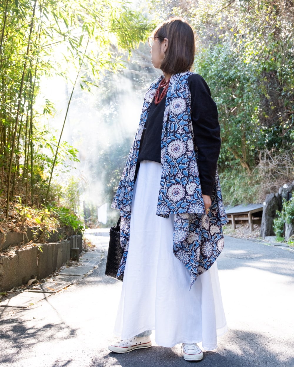 風をまとうインドの手仕事　上下反転で着回し無限大！2WAYウッドブロック・ジレ2枚目の説明写真です