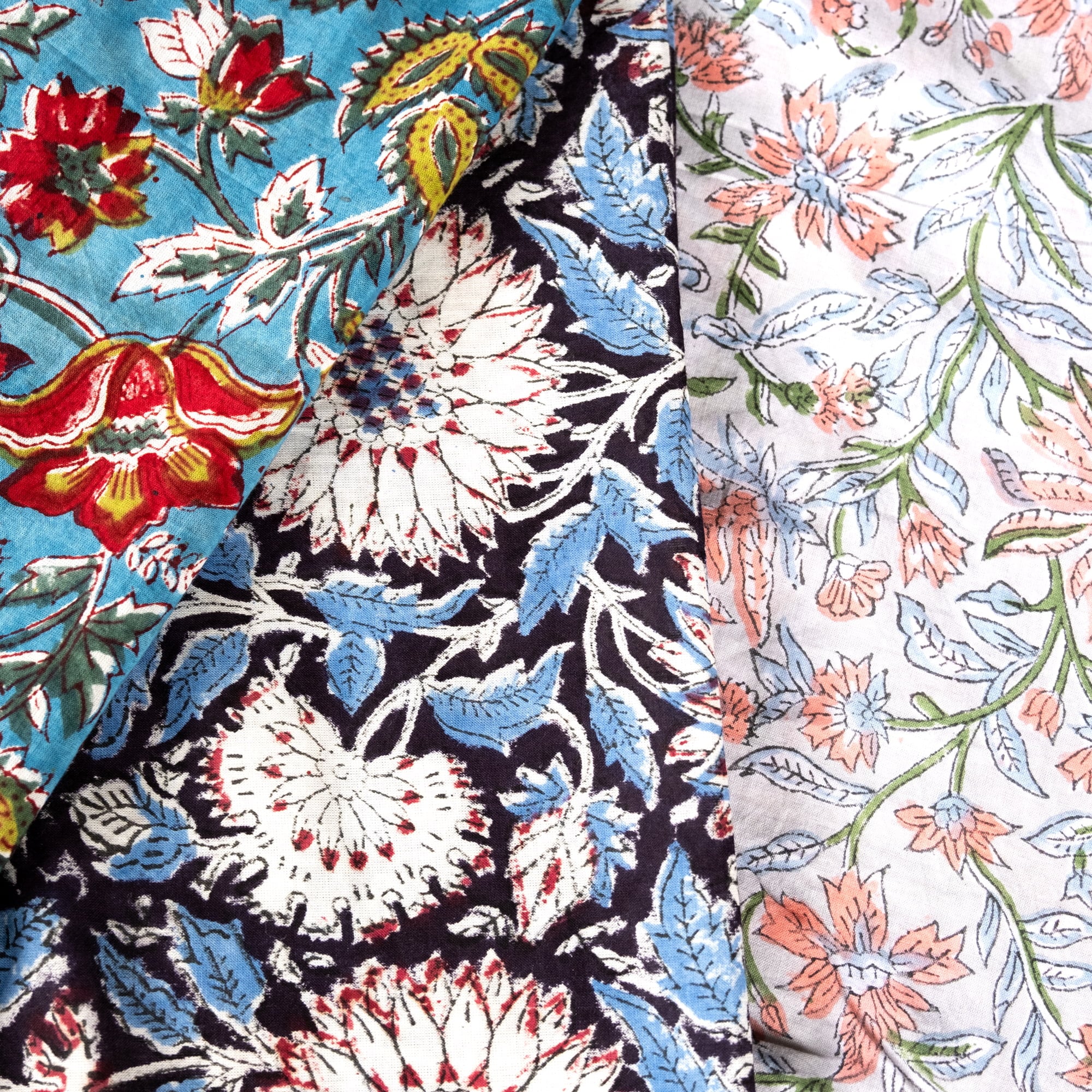 風をまとうインドの手仕事　上下反転で着回し無限大！2WAYウッドブロック・ジレ3枚目の下部説明写真です