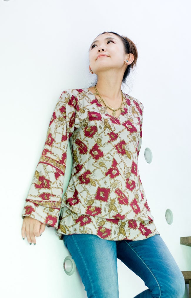 オールドサリー・ベルスリーブシャツ - ベージュ・グレー系の写真