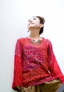 ぬくもりを感じる 長袖ウッドブロックプリントシャツ - サブ3