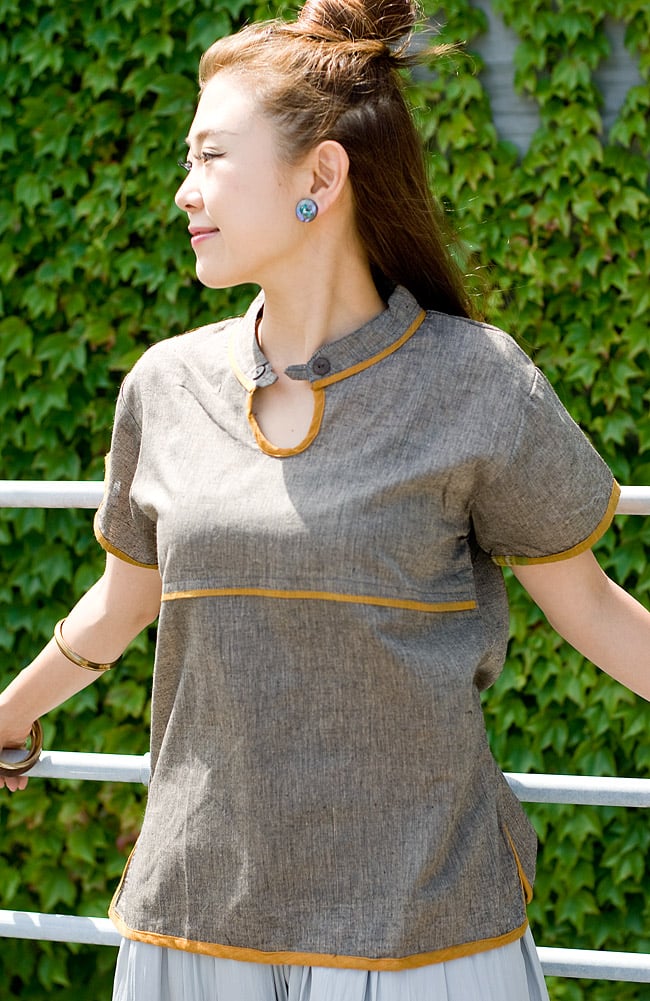 半袖コットンパイピングシャツ - 薄茶の写真