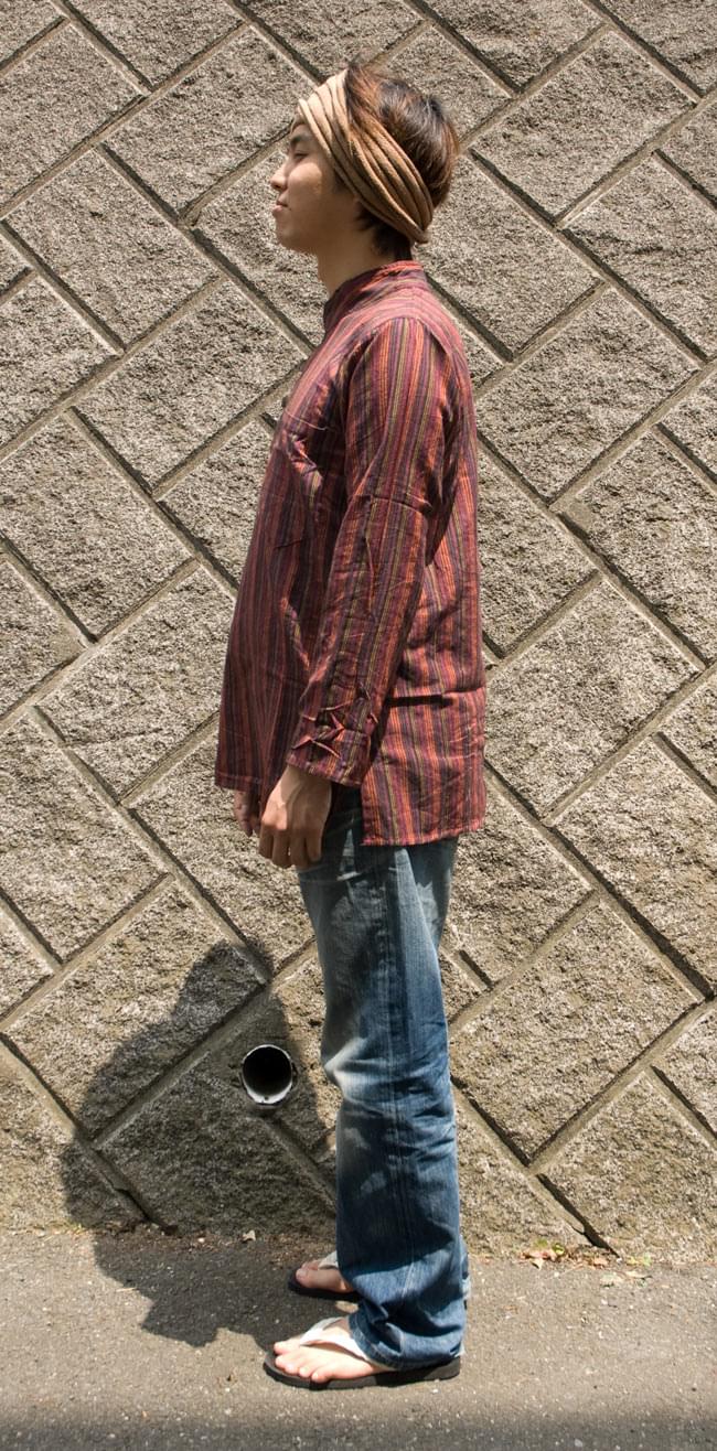 長袖ボタンクルタ 【赤系】の商品写真 2枚目 横から見るとこんな感じです。