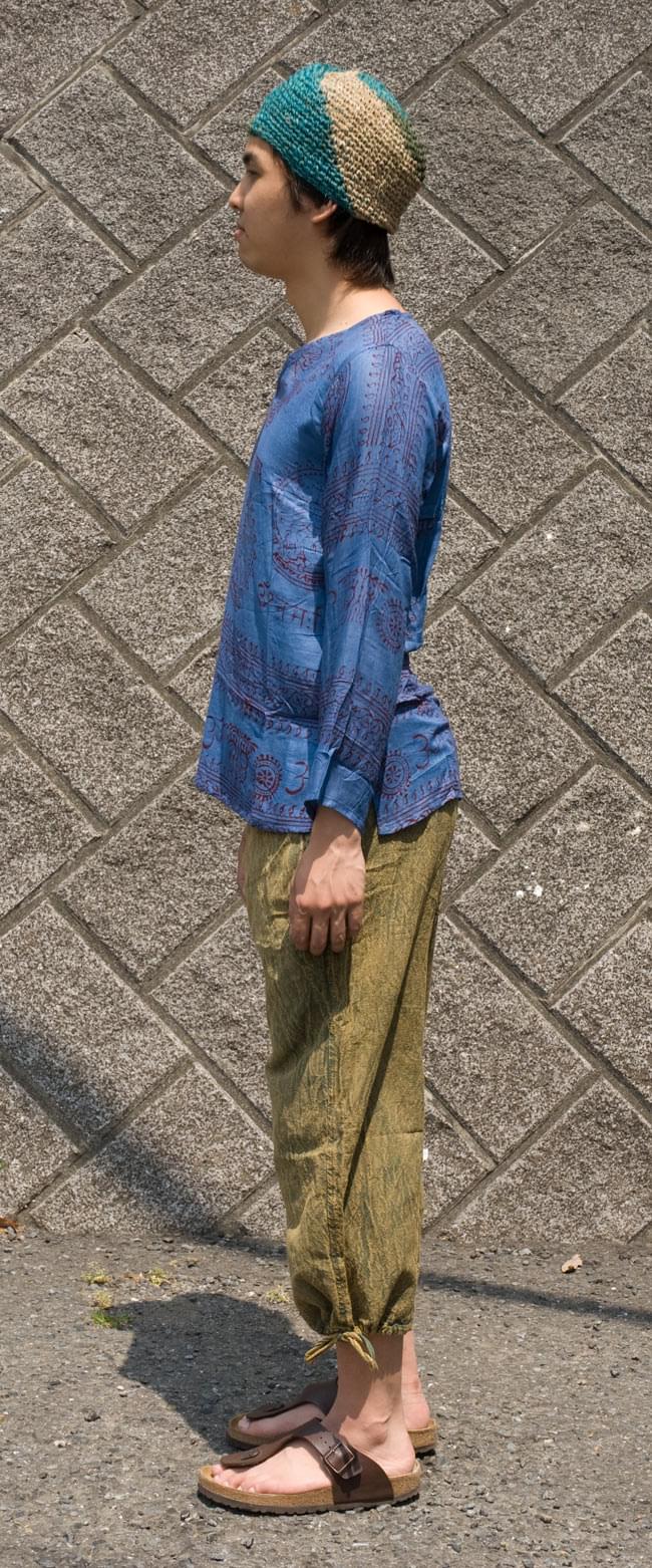 長袖Vネックラムナミシャツ - 青 2 - 横からの姿はこんな感じです。