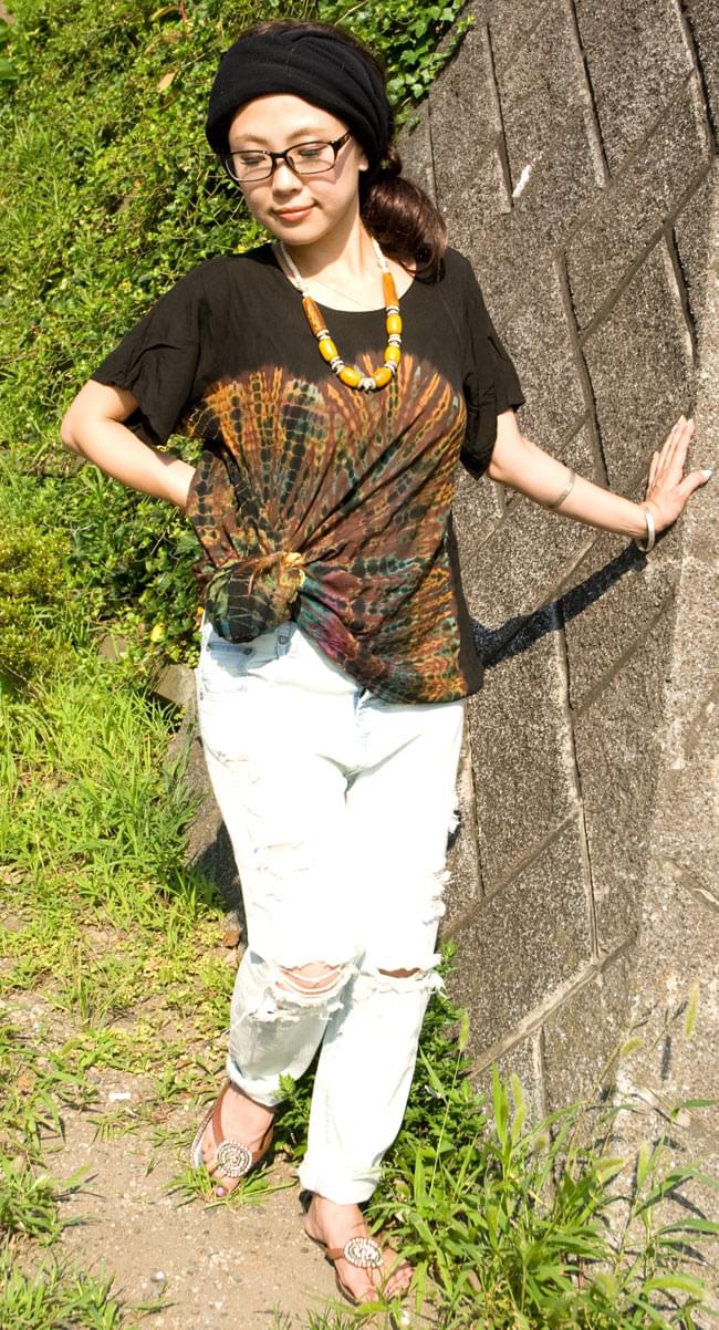 タイダイフレア半袖シャツ - グリーン系 8 - 長い方をちょっと結んでも可愛いです。