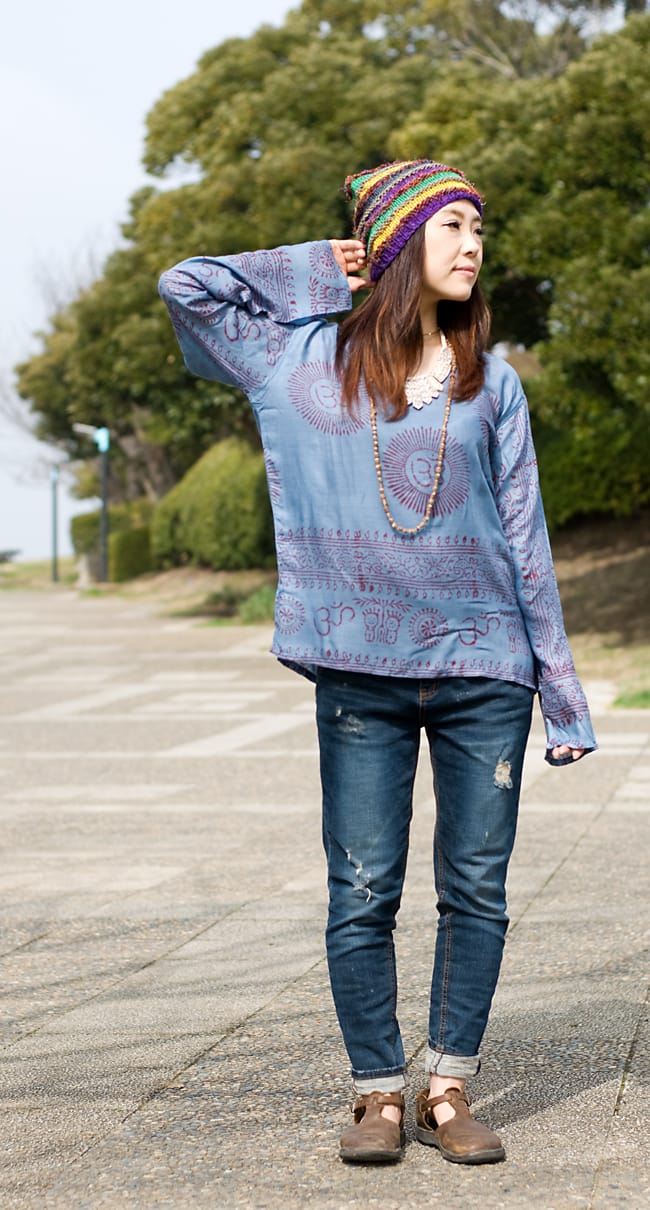 長袖Vネックラムナミシャツ - 黄緑 4 - 同デザインの色違いを身長150cmのスタッフが着てみました。