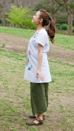 カラフル刺繍の白クルティ - サブ3