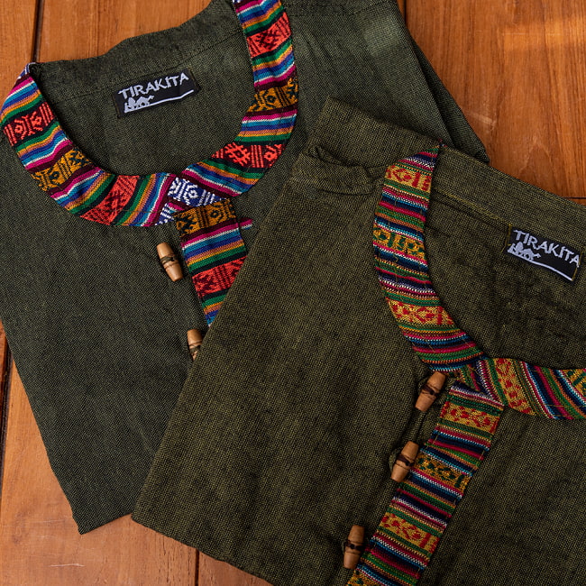 ブータン織 コットンクルタ 11 - 入荷時期によって飾り布の色味が異なりますが、ご了承ください。