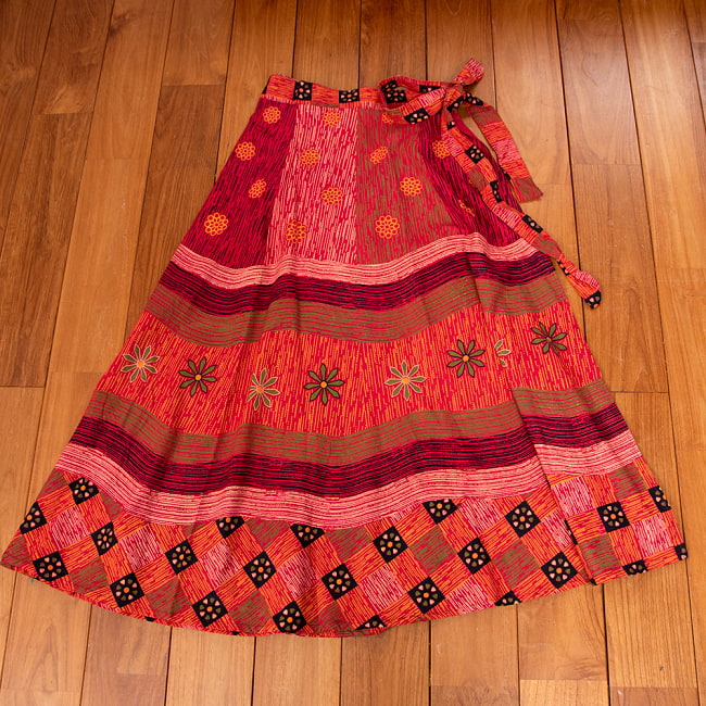 インド伝統柄が美しい　コットンラップスカート-マキシ丈 15 - 7：パッチ・レッド