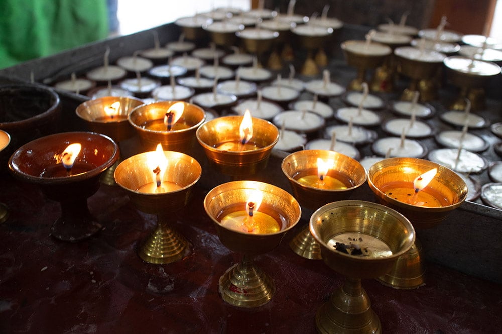 〔一点物〕タンカ - 観音菩薩 - アヴァローキテシュワラ・マンダラ[55x45cm]11枚目の下部説明写真です